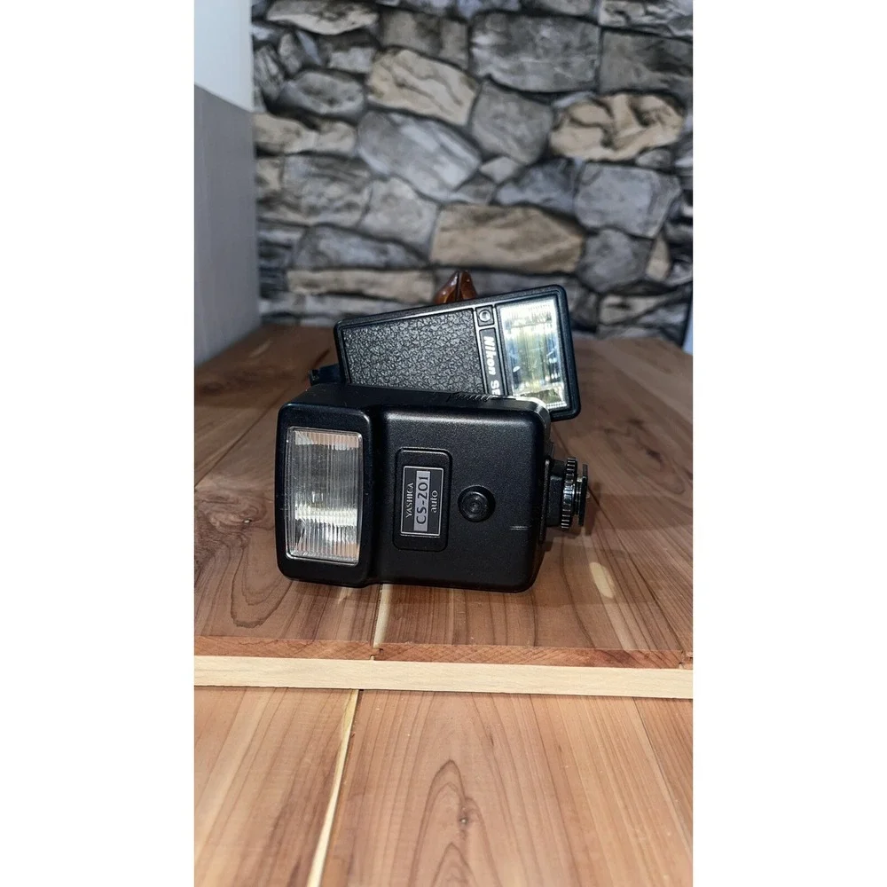 Nikon Speedlight SB-E Shoe Mount Flash & Yashica CS-201 FLash BUNDLE